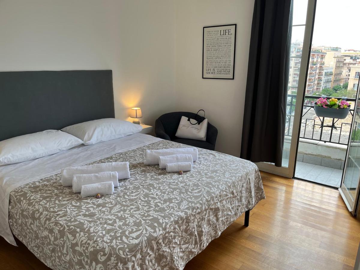 Politeama Suite In The Heart Of The City Palermo Exterior photo