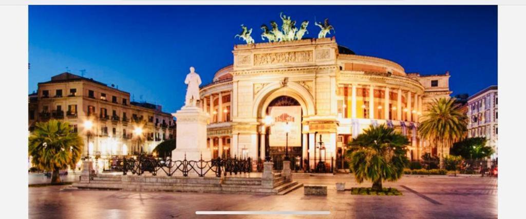 Politeama Suite In The Heart Of The City Palermo Exterior photo