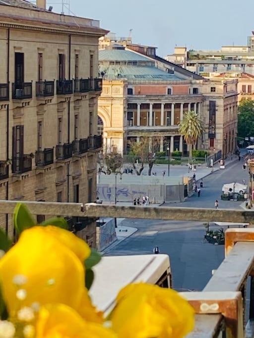Politeama Suite In The Heart Of The City Palermo Exterior photo
