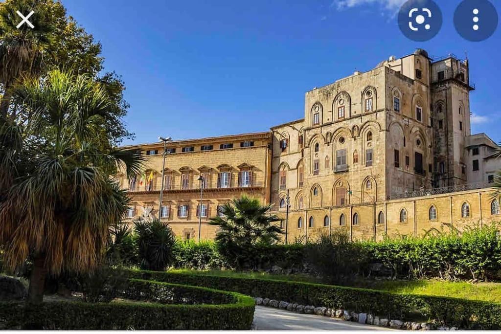 Politeama Suite In The Heart Of The City Palermo Exterior photo